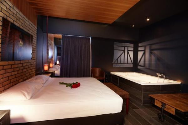 The Crystal Blue Xaidari Hotel Skaramangas Ngoại thất bức ảnh